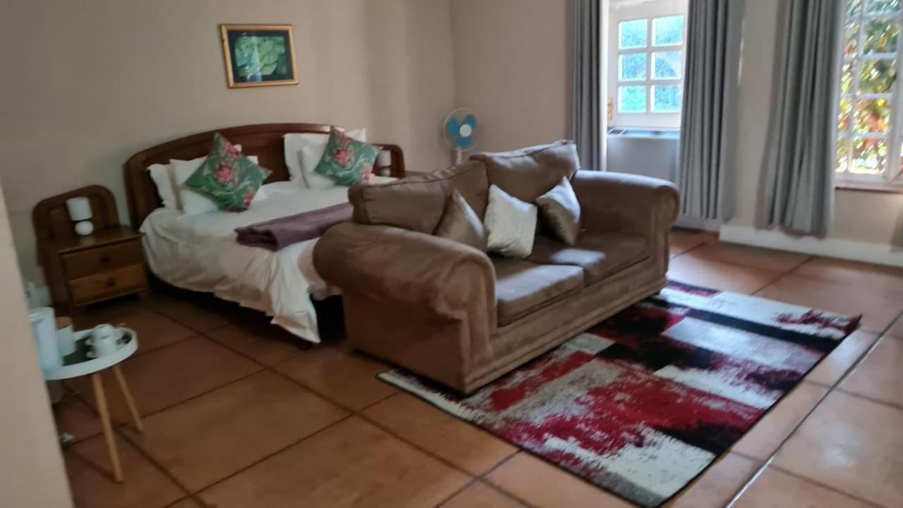 The Hertford Country Hotel 요하네스버그 외부 사진