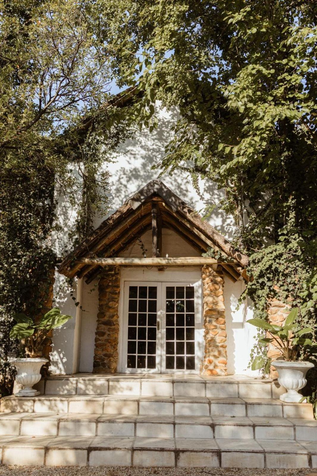 The Hertford Country Hotel 요하네스버그 외부 사진